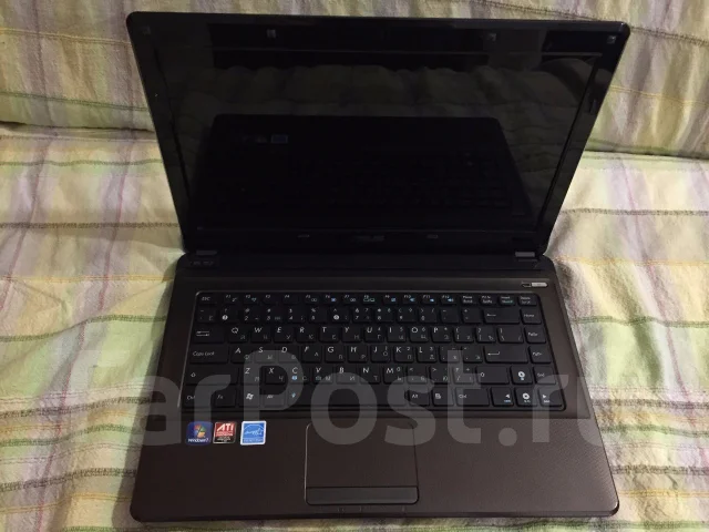 Asus K42DR. 14", 2,3����, ��� 3072 ��, ���� 320���, WiFi: 1, Bluetooth: 1 ����