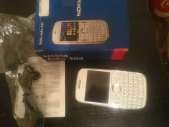 Nokia Asha 302. �/�