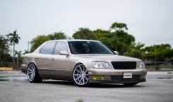 Vossen. 8.0/9.0x18, 5x114.30, ET40/37, ЦО 73,1 мм.