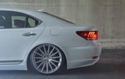 Vossen. 9.0x18, 5x114.30, ET37, ЦО 73,1 мм.
