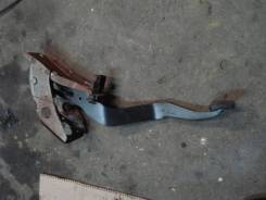Педаль тормоза. Nissan Serena, RC24, PNC24, TNC24, PC24, TC24 Двигатели: QR20DE, SR20DE, QR25DE