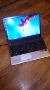 Samsung 355V5C. 15.6", 2,2����, ��� 8 ��, ���� 750���, WiFi: 1, Bluetooth: 1, ����������� �� 4��. ����