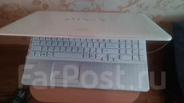 Sony VAIO PCG-71C12V. 15.6", ��� 4 ��, ���� 320���, WiFi: 1, Bluetooth: 1, ����������� �� 4��. ����