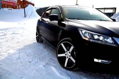 Vossen. 7.5x17, 5x114.30, ET40, ЦО 73,1 мм.