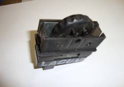 Реле фар. Renault Laguna Двигатели: L7X, F9Q, G8T, F4R, Z7X, N7Q, F3R, F4P, F3P, K4M
