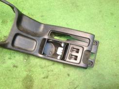Подстаканник. Subaru Legacy Lancaster, BH9 Subaru Legacy, BHC, BES, BH5, BE5, BH9, BE9 Двигатели: EJ206, EJ208, EJ254, EJ201, EJ202, EZ30D, EJ204