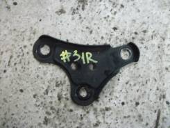 Кронштейн порога. Subaru Legacy, BPH, BLE, BP5, BL, BP9, BL5, BP, BL9, BPE Двигатели: EJ20X, EJ20Y, EJ253, EJ255, EJ203, EJ204, EJ30D, EJ20C