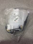Бачок стеклоомывателя. Toyota Land Cruiser Prado, GRJ150, GRJ150L, GRJ150W, KDJ150, KDJ150L, KDJ155, LJ150, TRJ150, TRJ150L, TRJ150W, TRJ155 Двигатели...
