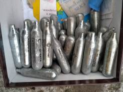 Баллоны CO2.