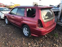 Задняя часть автомобиля. Subaru Forester, SG5