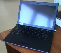 Sony VAIO VPC-X11S1R. 11.1", 1,9����, ��� 2048 ��, ���� 120���, WiFi: 1, Bluetooth: 1 ����