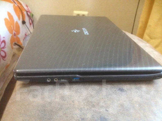 DEXP. 17", 2,4����, ��� 8 ��, ���� 500���, WiFi: 1, Bluetooth: 1, ����������� �� 5��. ����
