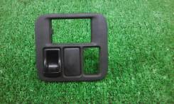 Консоль центральная. Nissan Cube, AZ10, ANZ10, Z10 Nissan Bluebird, EU14, HNU14, ENU14, HU14, SU14, QU14 Двигатели: CGA3DE, CG13DE, SR18DE, SR20DE, CD...