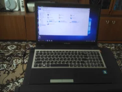 Samsung 305V5A. 15.5", 1,8����, ��� 4 ��, ���� 500���, WiFi: 1, Bluetooth: 1, ����������� �� 2��. ����
