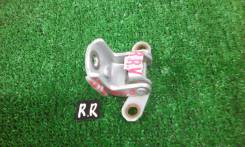 Крепление боковой двери. Nissan: Bluebird Sylphy, Primera Camino, Bluebird, Sunny, Safari Двигатели: QG18DE, QR20DD, QG15DE, QG18DD, SR20DE, SR20VE, S...
