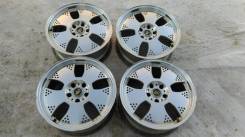 RAYS VOLK RACING. 7.5/8.5x18, 5x114.30, ET43/35, ЦО 70,0 мм.