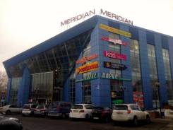 Торговое помещение в ТЦ "Меридиан" - 230 кв. м. Центр города. 231 кв. м., улица Кирова 19, р-н Центр. Дом снаружи