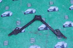 Распорка. Toyota Verossa, JZX110 Toyota Crown, JZS171, JZS175W, JZS175, JZS171W Toyota Altezza, GXE10W, JCE10, GXE10 Toyota Mark II, JZX110 Lexus IS20...