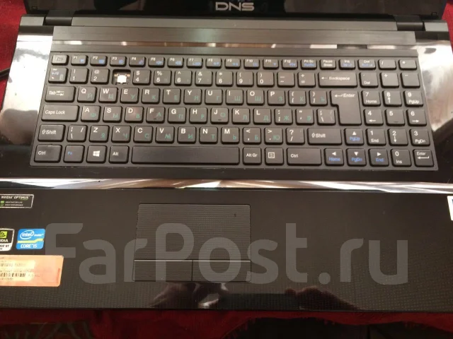 DNS. 17.3", 2,3����, ��� 8 ��, ���� 650���, WiFi: 1, Bluetooth: 1, ����������� �� 1��. ����
