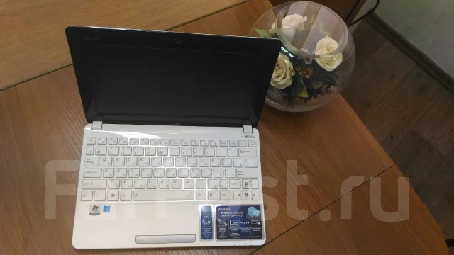 Asus Eee PC 1015BX. 10.1", 200����, ��� 2048 ��, ���� 320���, WiFi: 1, ����������� �� 9��. ����