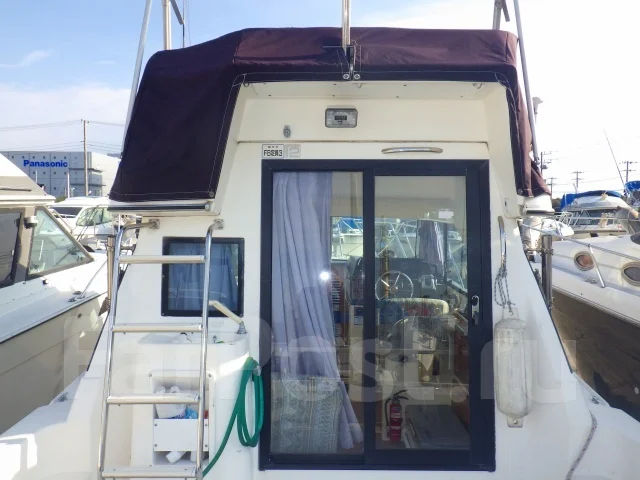 Yamaha PC-27. 2003 ���, ����� 9��., ��������� ������������, 330��.�., ������ ����