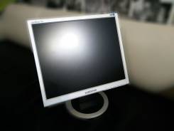 Samsung. 17", технология ЖК (LCD)