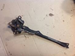 Замок капота. Toyota Vista, CV30, SV30, SV35, SV32, SV33 Toyota Camry, CV30, SV30, SV32, SV33, SV35 Двигатели: 2CT, 3SGE, 3SFE, 4SFE