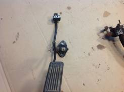Педаль акселератора. Toyota Vista, SV35, CV30, SV30, SV32, SV33 Toyota Camry, SV32, SV33, CV30, SV35, SV30