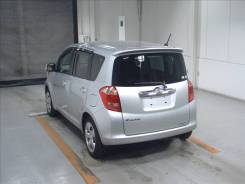 Toyota Ractis. 100