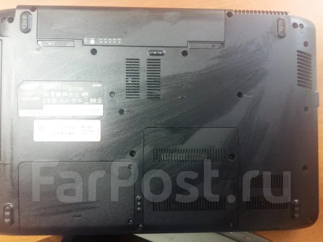 Samsung R540. 15.6", 2,5����, ��� 4 ��, ���� 320���, WiFi: 1, Bluetooth: 1 ����