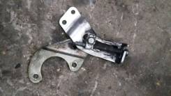 Крепление гидроусилителя. Nissan Teana, J31, J31Z, PJ31 Nissan Presage, PNU31, PU31 Nissan Cefiro, A33, PA33 Nissan Murano, PNZ50, PZ50, Z50 Двигатели...