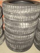 Bridgestone Blizzak Revo2. Зимние, 2011 год, износ: 10%, 2 шт