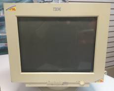 IBM. 15" (38 см), технология CRT (ЭЛТ)
