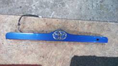 Накладка на дверь. Toyota Corolla Spacio, NZE121, NZE121N Двигатель 1NZFE