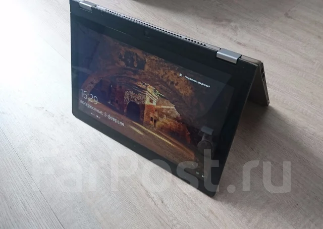 Lenovo IdeaPad Yoga 13. 13.3", 2,5����, ��� 4 ��, ���� 128���, WiFi: 1, Bluetooth: 1, ����������� �� 3��. ����