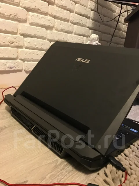 Asus ROG G74SX. ��� 8 ��, ���� 1 000���, WiFi: 1, Bluetooth: 1 ����