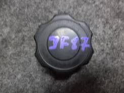 Крышка маслозаливной горловины. Ford Laser, BF3PF, BF3VF, BF5PF, BF5RF, BF5SF, BF5VF, BF6MF, BF7PF, BF7VF, BFMPF, BFMRF, BFMSF, BFSPF, BFSRF, BFTPF Fo...