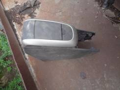 Подлокотник. Toyota Corolla, ZRE152 Toyota Auris, ZRE152H, NDE150, NZE151, ADE157, ADE150, ZRE151, ZZE150, ZRE152 Двигатели: 2ZRFE, 1ZRFE, 1NZFE, 1ADF...