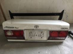Крышка багажника. Toyota Crown