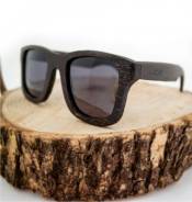 Очки Ray-Ban.