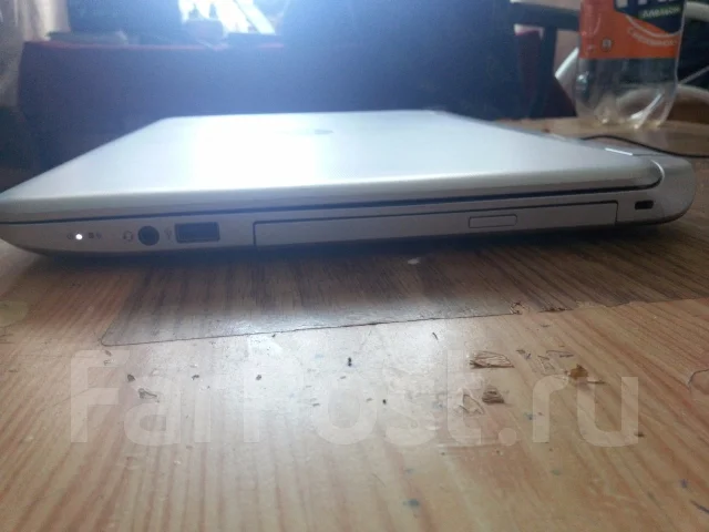HP Pavilion 15. 15", 2,1����, ��� 6 ��, ���� 650���, WiFi: 1, Bluetooth: 1, ����������� �� 4��. ����