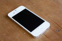 Apple iPhone 4s 32Gb. Б/у