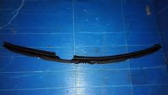 Уплотнитель капота. Toyota RAV4, ACA38, GSA33, ACA33 Двигатели: 2GRFE, 2AZFE