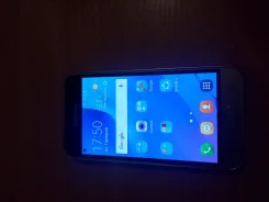 Samsung Galaxy J1. �����