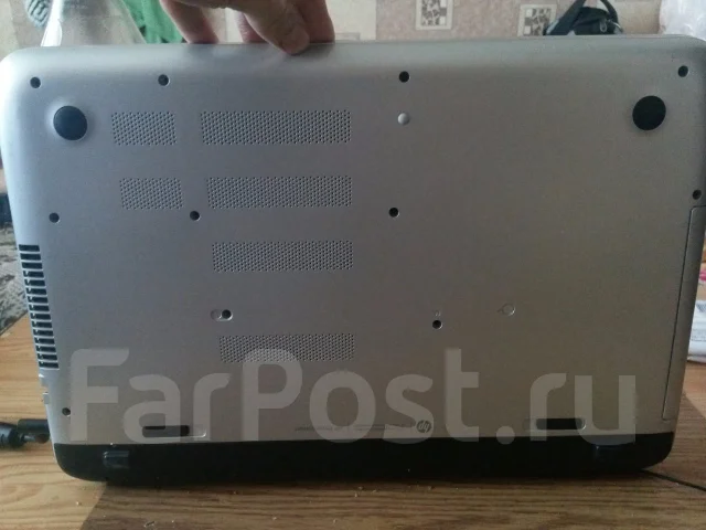 HP Pavilion 15. 15", 2,3����, ��� 6 ��, ���� 750���, WiFi: 1, Bluetooth: 1, ����������� �� 4��. ����