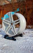 Vossen. 8.0/9.0x18, 5x114.30, ET35/32, ЦО 73,1 мм.
