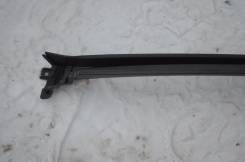 Накладка на боковую дверь. Lexus: LS600hL, LS460L, LS600h, LS460, LS460 / 460L Двигатели: 2URFSE, 1URFE, 1URFSE