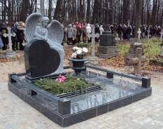 Изготовление памятников, благоустройство, ручная гравировка, ограды