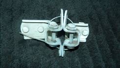 Крепление капота. Toyota Corona, AT220, ST220, CT220 Toyota Caldina, ST215, AT211, ST210, CT216 Toyota Avensis, CT220, ST220, ZZT221, ZZT220, AZT220...
