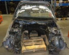 Половина кузова. Mercedes-Benz E-Class, W210